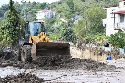 Trabzon’da yağış sonrası temizlik çalışmaları devam ediyor