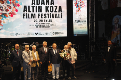 31. Uluslararası Adana Altın Koza Film Festivali, Yaşam Boyu Başarı ve Emek Ödüllerini takdim etti