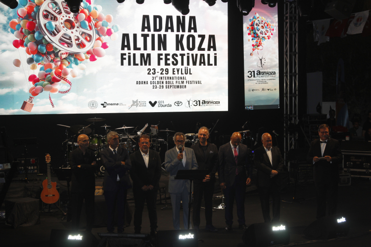 31. Uluslararası Adana Altın Koza Film Festivali, Yaşam Boyu Başarı ve Emek Ödüllerini takdim etti