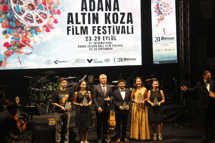 31. Uluslararası Adana Altın Koza Film Festivali, Yaşam Boyu Başarı ve Emek Ödüllerini takdim etti