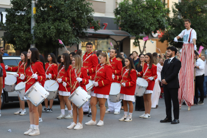 İzmir'de Masal Fabrikada Festivali coşkuyla gerçekleşti