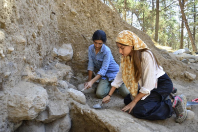 Mersin'deki Yumuktepe Höyüğü'nde neolitik dönem kazıları devam ediyor