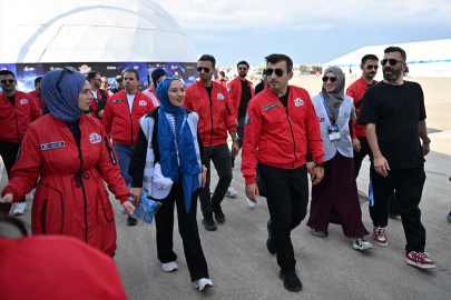 Selçuk Bayraktar, Adana TEKNOFEST alanını ziyaret etti