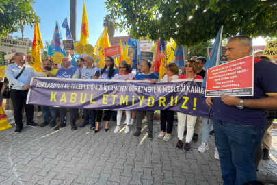 6 Sendika, Öğretmenlik Meslek Kanunu'na itiraz için Adana’da toplandı