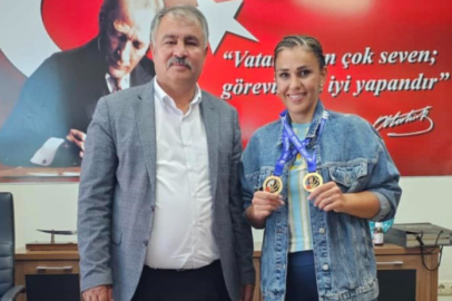 Başkan Pütün, Badminton Şampiyonu Hatice Nurgül Çakır'ı tebrik etti