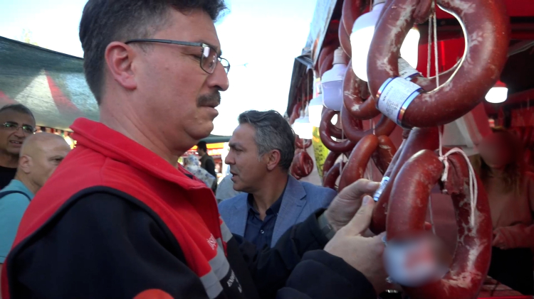 Eskişehir İl Tarım ve Orman Müdürlüğü, Yöresel Ürünler ve Erzurum Cağ Kebabı Festivalinde kapsamlı denetimler gerçekleştirdi.