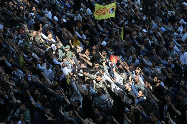 Tahran'da Hamaney'in cuma namazı sonrası binlerce kişi İsrail'i protesto etti 2