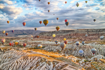 Sıcak hava balon turizmi 2024'te rekora koşuyor