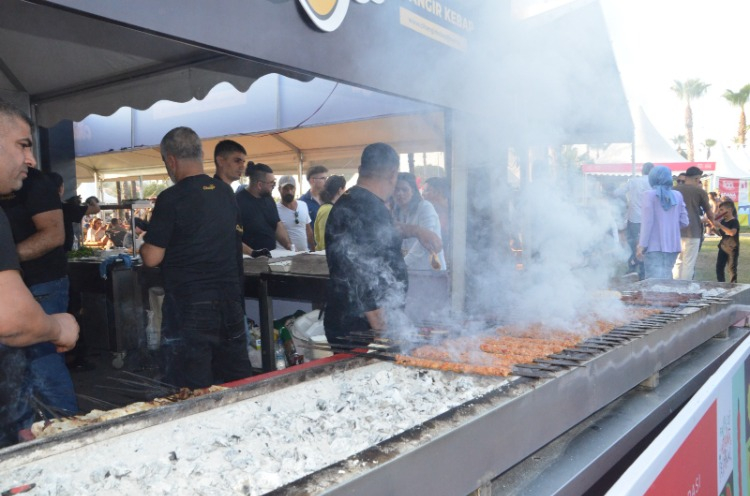 LEZZET FESTİVALİNDE KEBAP YİNE BAŞROLDEYDİ