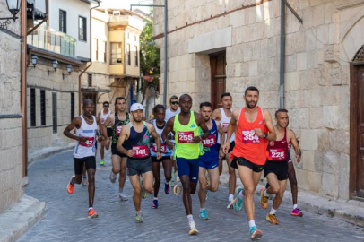 Tarsus Yarı Maratonu’nda Kenya rüzgarı esti