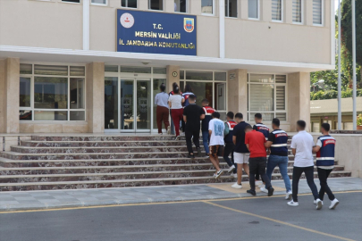 Mersin’de sahte ilanlarla dolandırıcılık yapan 7 kişi gözaltına alındı