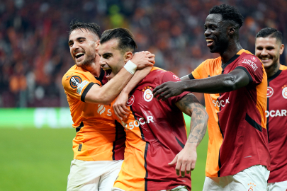 UEFA Avrupa Ligi: Galatasaray: 3 - Elfsborg: 0 (İlk yarı)