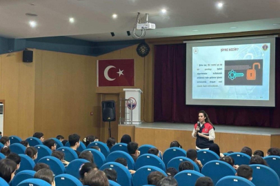 Mersin'de öğrencilere siber farkındalık eğitimi