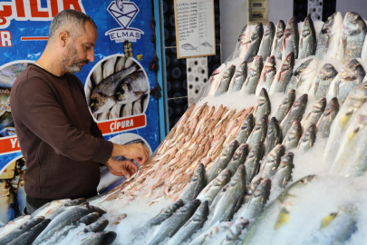 Adana Balıkçılar Çarşısı'nda balık fiyatlarına ortalama 50 lira zam yapıldı