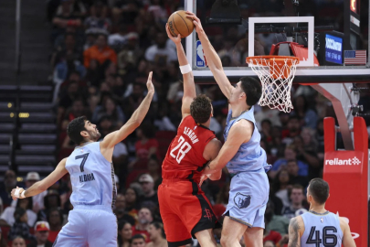 Alperen Şengün, NBA'de double-double yaptı: Houston Rockets, Memphis Grizzlies'i yendi