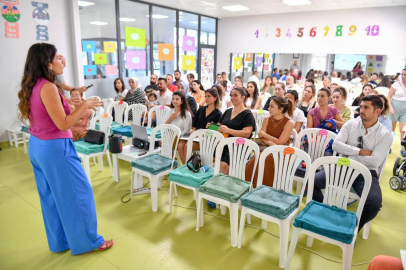 Mersin’de ebeveynlere yönelik ekran kullanımı semineri düzenlendi