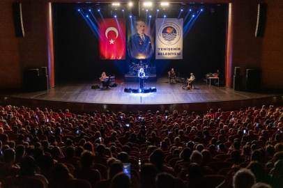 Mersin’de Cumhuriyet Bayramı coşkusu: Suavi’den unutulmaz konser