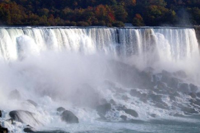 Anne, iki çocuğuyla birlikte Niagara Şelalesi’ne atlayarak intihar etti