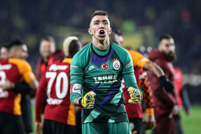 Futbol kariyerine veda eden efsanevi kalecinin Muslera'nın unutulmaz Galatasaray yolculuğu