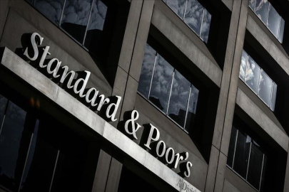 S&P, Türkiye'nin kredi notunu yükseltti