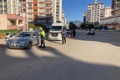 Adana'da asayiş uygulamasında 11 zanlı tutuklandı