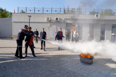 Çukurova ve Adana Belediyeleri, personeline temel yangın eğitimi verdi