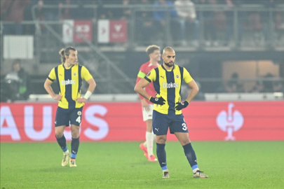 Fenerbahçe, AZ Alkmaar deplasmanında ilk mağlubiyetini aldı