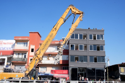 Tekin: Yıkım kararı kentimizin güvenliği için alındı