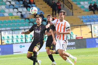 Adanaspor ve İstanbulspor, zengin pozisyonlara rağmen 0-0 beraber kaldı