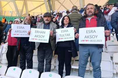 Hatayspor taraftarları deprem şehidi öğretmenleri andı