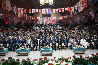 MHP Adana’da “Bir ve Birlikte Hilal’e Doğru” toplantısına büyük katılım