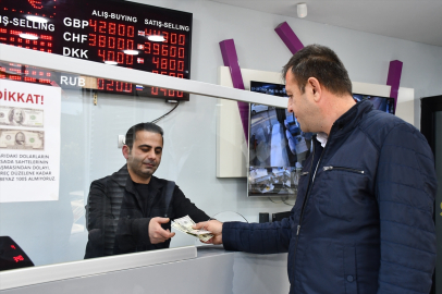 Döviz bürolarından sahte dolar uyarısı: 50 ve 100 dolarlık banknotlar alınmıyor