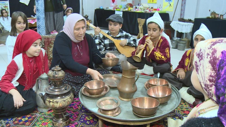 Mersin'de ilkokul öğrencilerinden nostalji yolculuğu Geçmişi yansıtan müze 2