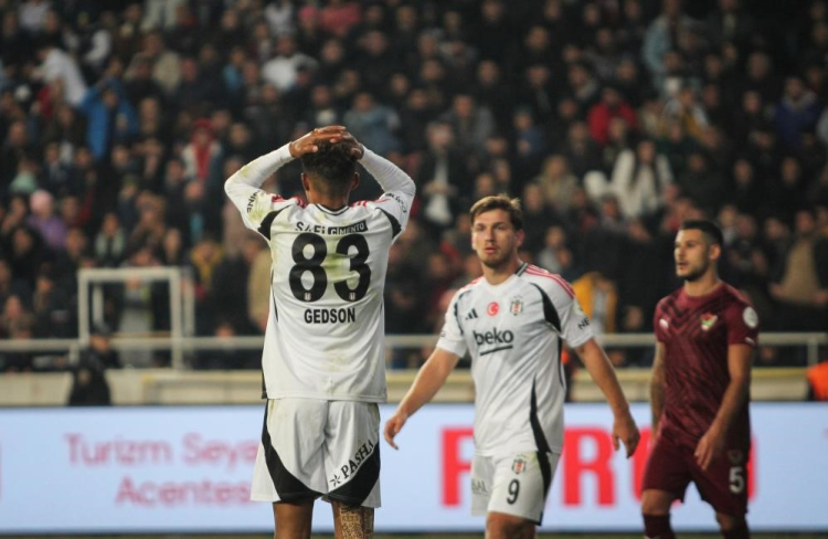 Trendyol Süper Lig’de 14. hafta tamamlandı Galatasaray lider, derbi öncesi Fenerbahçe takipte 3