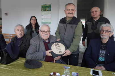 Duayen ormancılara plaket