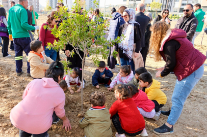 10 Aralık Dünya İnsan Hakları Günü’nde Adana’da Çocuk Hakları anısına fidan dikildi