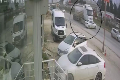 Hatay'da beton mikseri otomobili metrelerce sürükledi