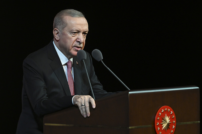 Cumhurbaşkanı Erdoğan, kültür sanat ödüllerini sahiplerine takdim etti