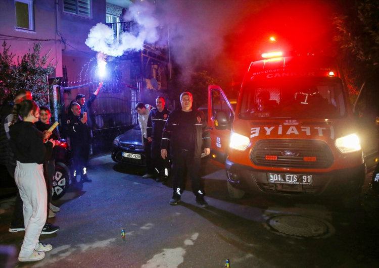 Adana'da emekli olan itfaiye erine mesai arkadaşlarından sürpriz veda 2