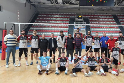 Akkapı Oluşum Spor, 19. Haftada Kayseri Elit Voleybol’u 3-1’le geçti, zirveye adım adım yaklaşıyor