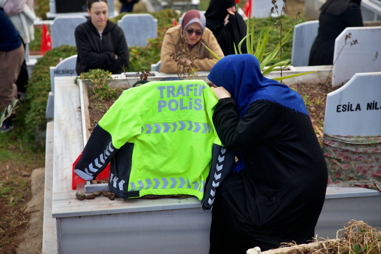 deprem mezarlık