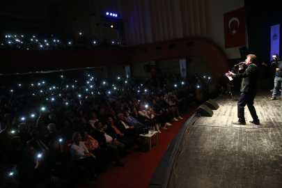 Ferdi Tayfur’un sevilen şarkıları Adana’da “Hatırası Yeter Konseri”nde anıldı